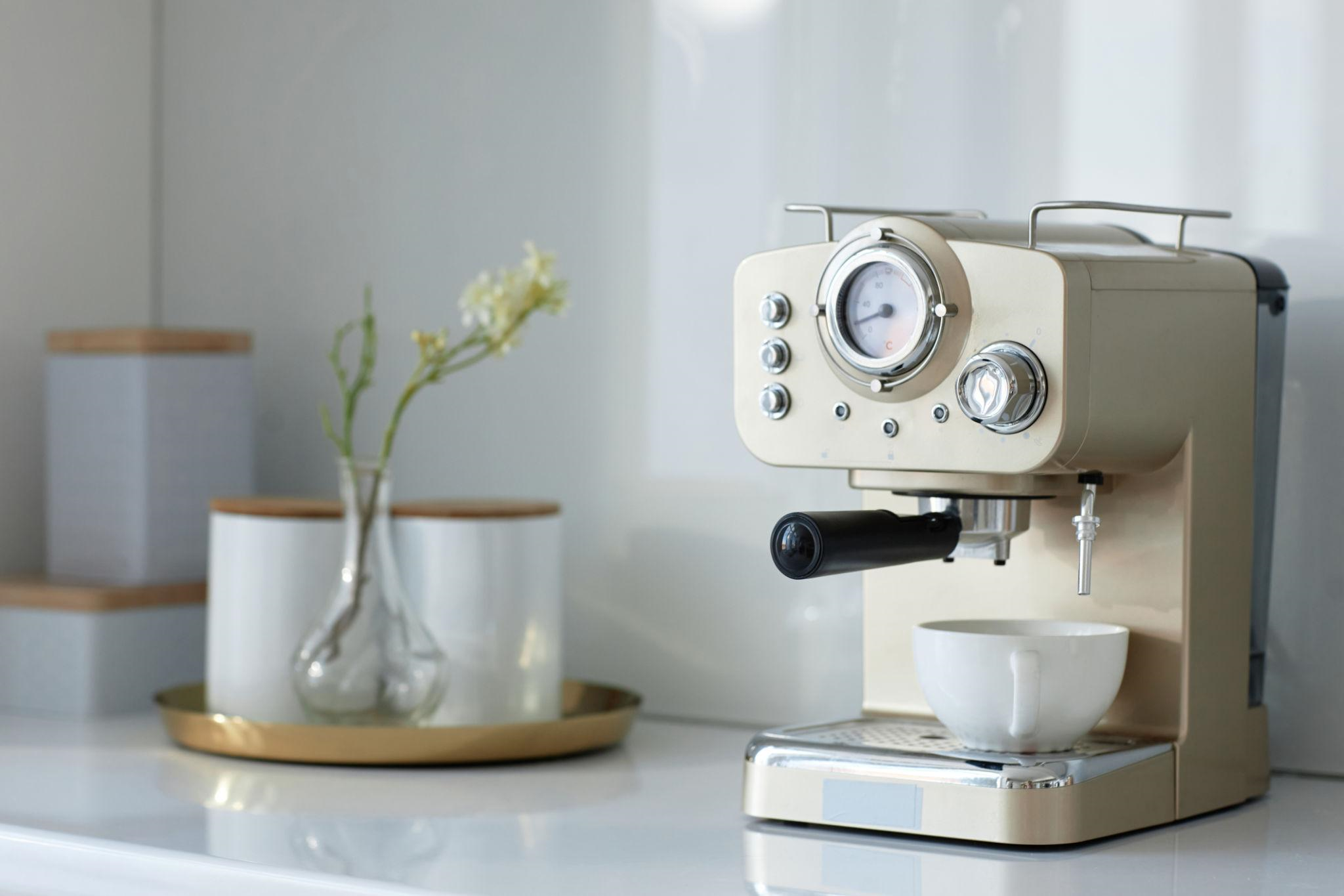 Best Coffee Makers for Beginners in 2026 (Top 5 Easy & Affordable Picks)